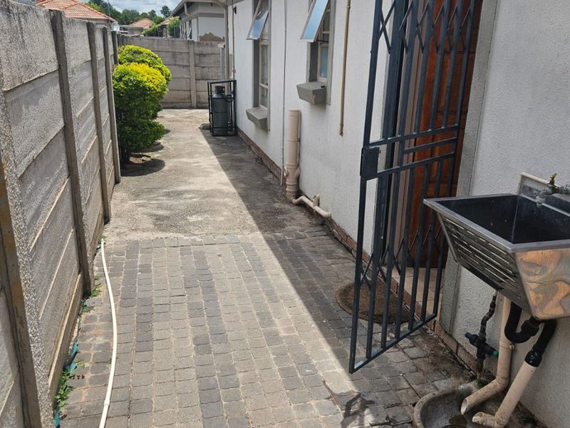 Renovated Secure Living in Westview Complex - Photo 8