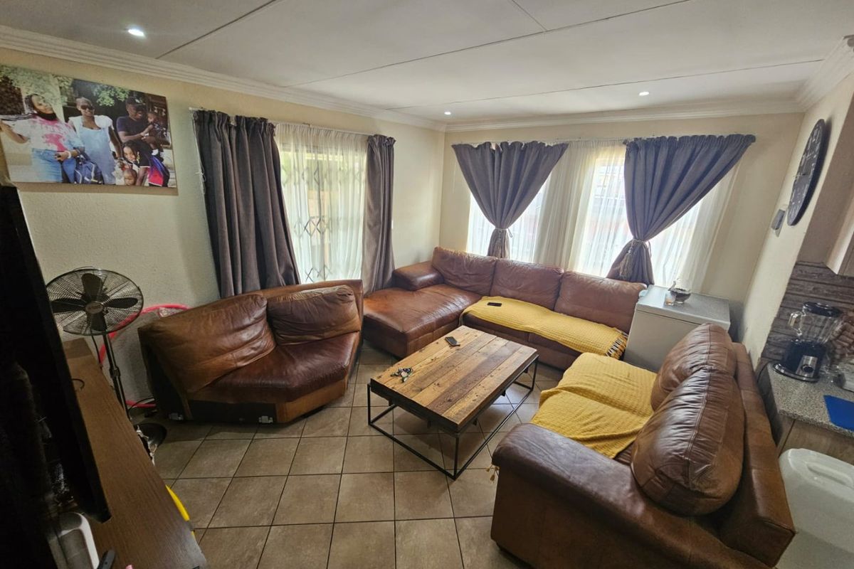 Renovated Secure Living in Westview Complex - Photo 3