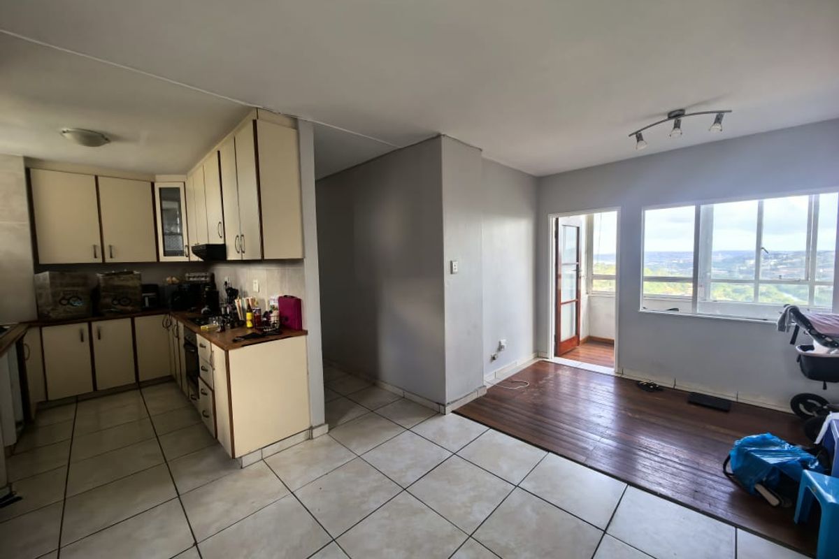 2 Bedrooms, 1.5 Bathrooms Apartment To Let In Carrington Heights, Durban - Photo 2