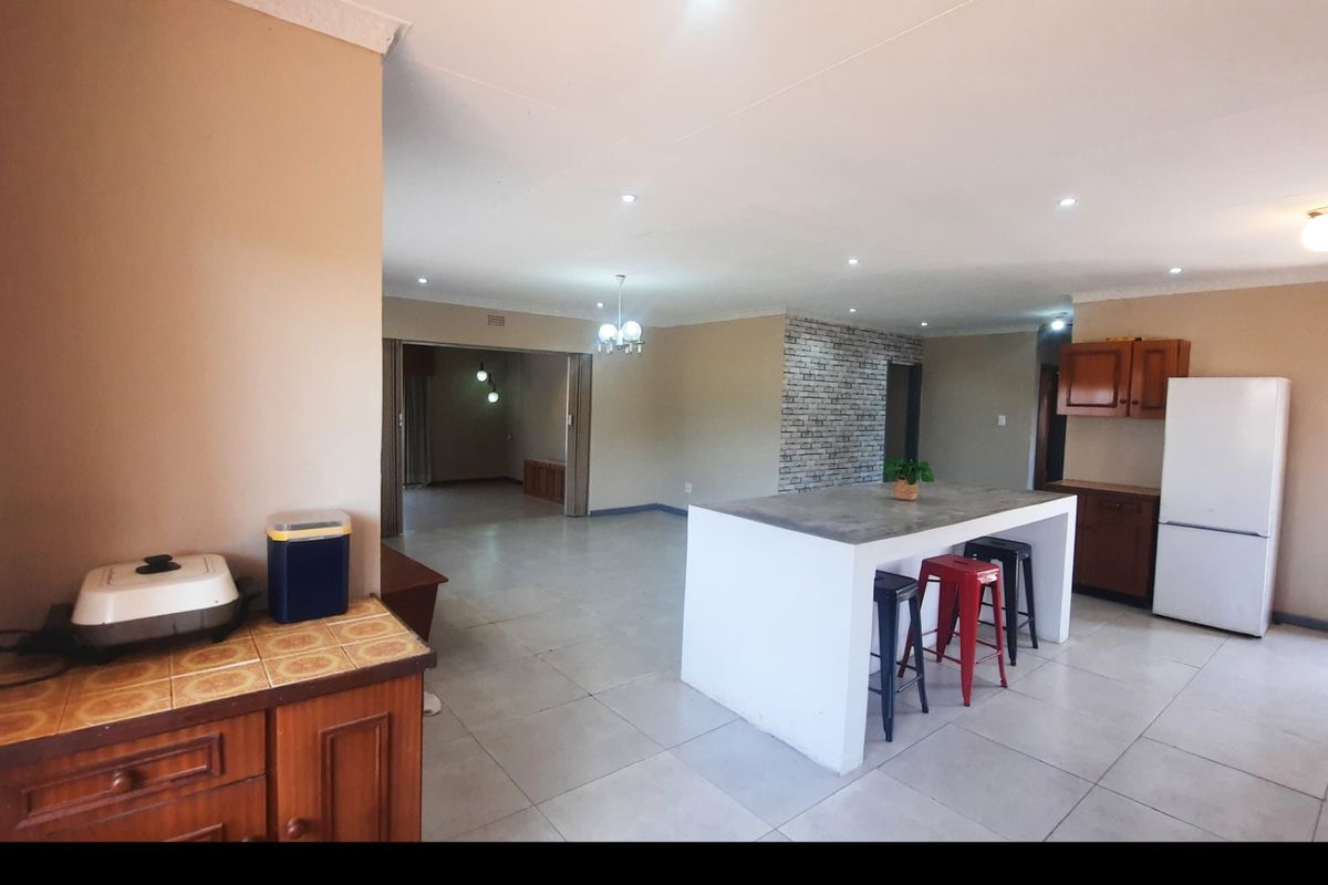 4 Bed House in Witpoortjie for Sale - Photo 2