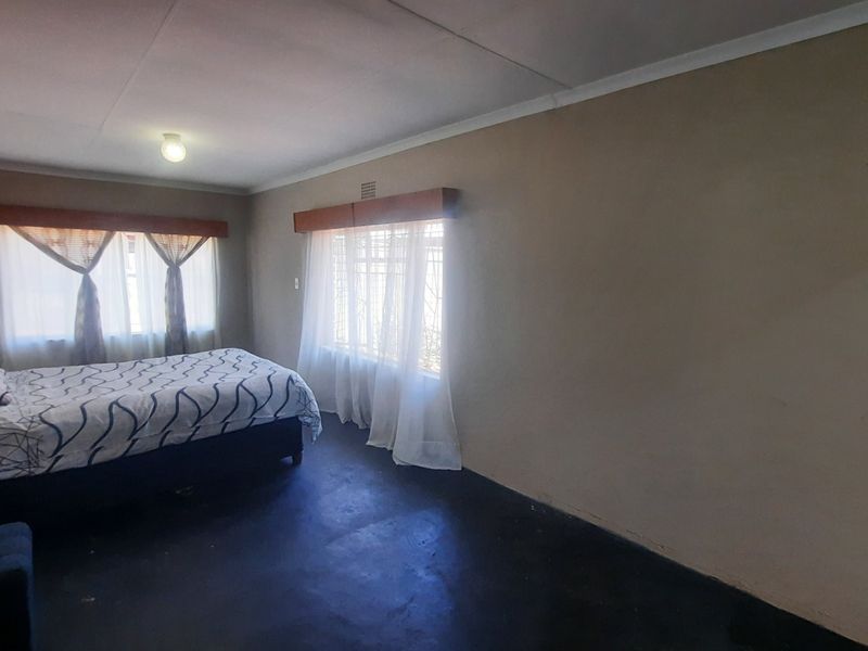 4 Bed House in Witpoortjie for Sale - Photo 8