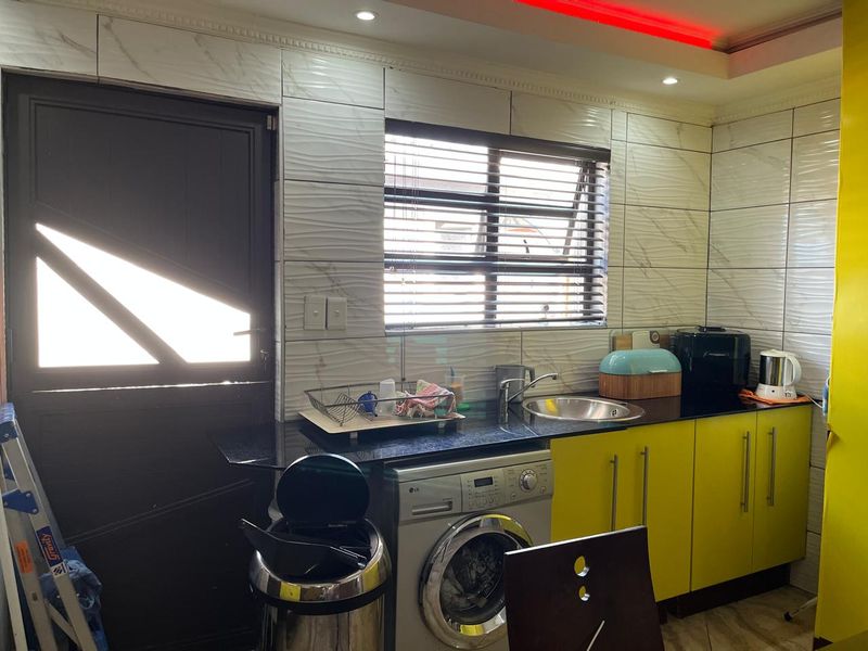 2 Bedroom House for Sale in Parow Central R 1 500 000 - Photo 9