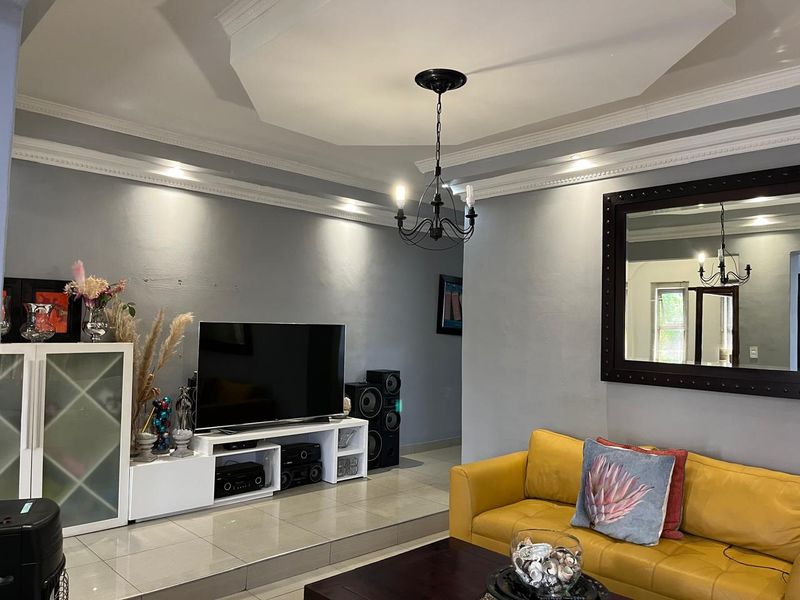 2 Bedroom House for Sale in Parow Central R 1 500 000 - Photo 8