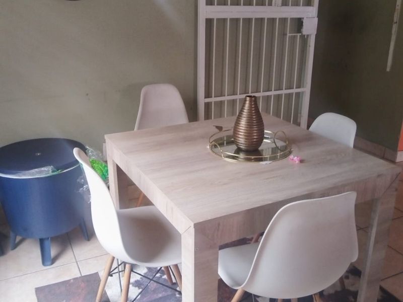 Comfort, Secutiry & Style, 3 Bedroom living in a Secure Estate - Photo 9