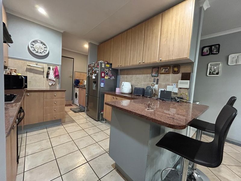 4 Bedroom Townhouse for sale in Eco Park Estate - Photo 9