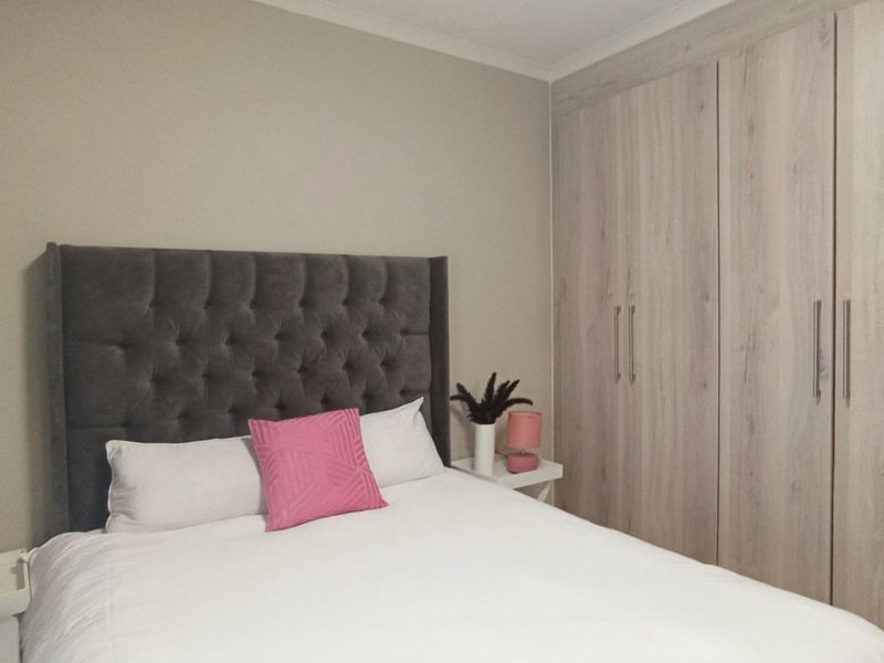 2 bed 2 bath apartment forsale in Noordhang Northriding  - Photo 5