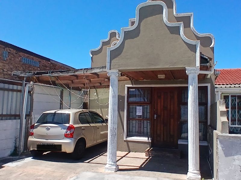 Five bedroom double storey house for sale - Photo 2