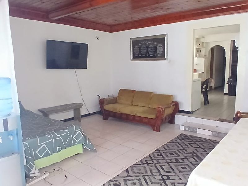 Five bedroom double storey house for sale - Photo 4