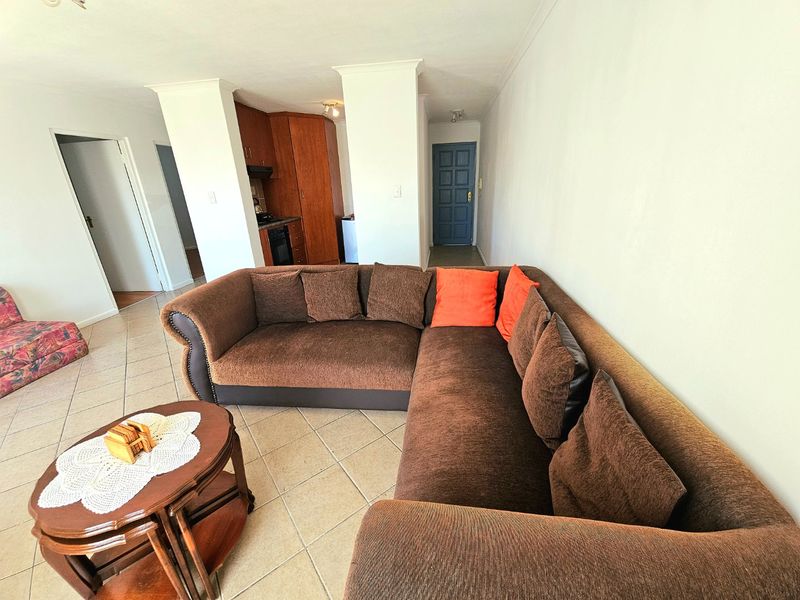 Two bedroom apartment situated in a secured luxury estate - Photo 8