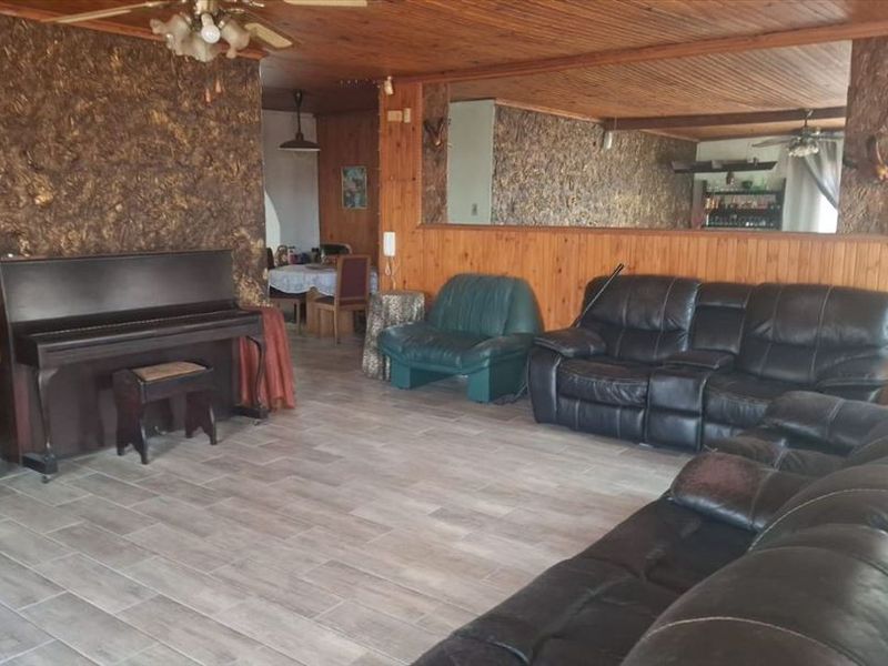 Spacious Family Home Overview - Photo 2