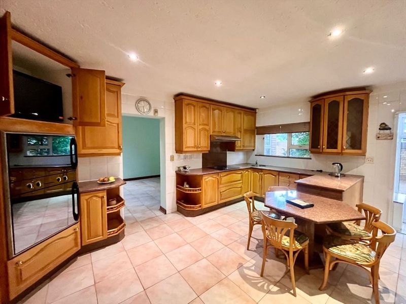 Luxury Estate with Exceptional Living Spaces - Photo 1