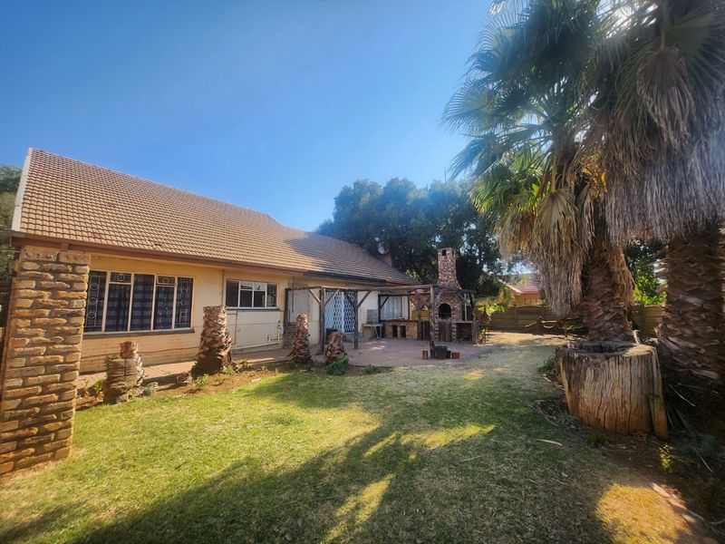 Endless Potential Awaits: Explore the Abundance of Features in This Property. - Photo 3