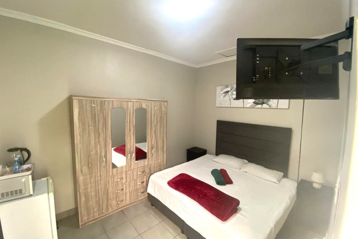 Prime 12-Bed Guesthouse | Turnkey Hospitality Investment | Newton Park, Gqeberha - Photo 5