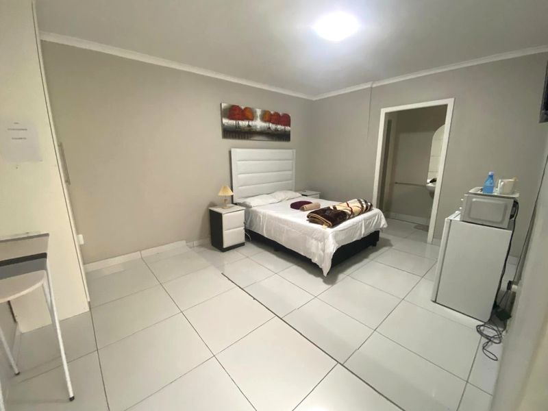 Prime 12-Bed Guesthouse | Turnkey Hospitality Investment | Newton Park, Gqeberha - Photo 7