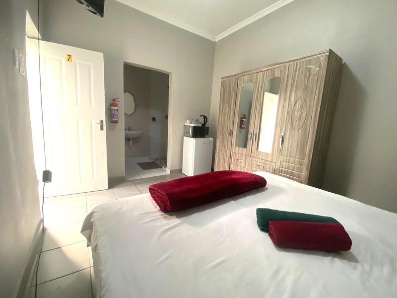 Prime 12-Bed Guesthouse | Turnkey Hospitality Investment | Newton Park, Gqeberha - Photo 6