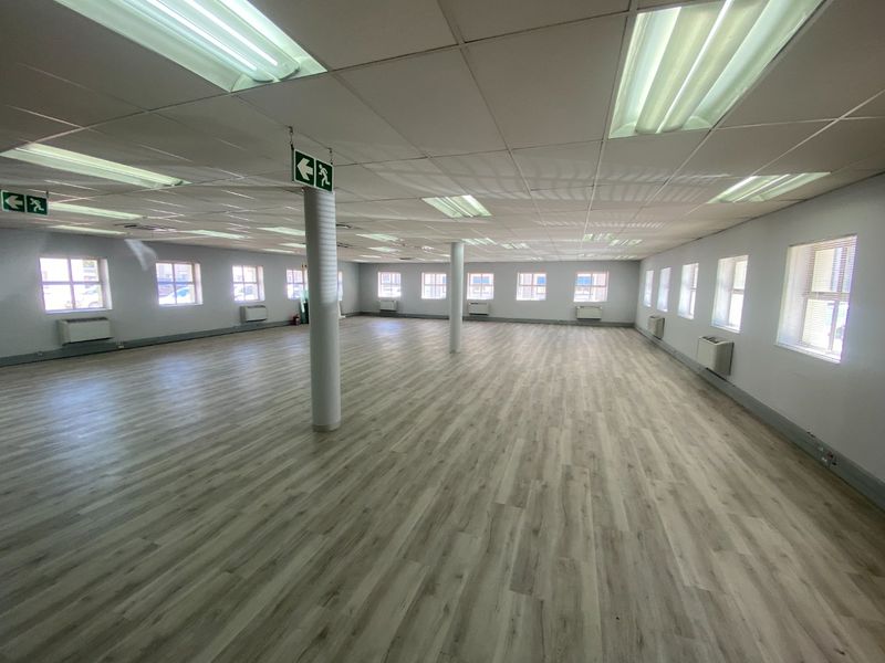 282m2 Commercial Space to Let  - Photo 3
