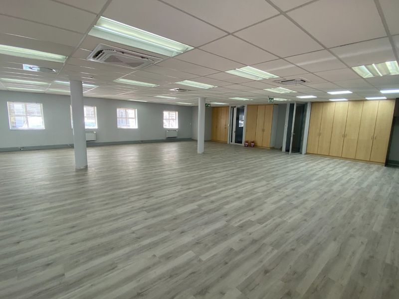 282m2 Commercial Space to Let  - Photo 8
