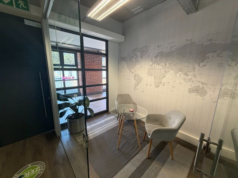 Modern First-Floor Commercial Unit | The Matrix, Century City - Photo 8