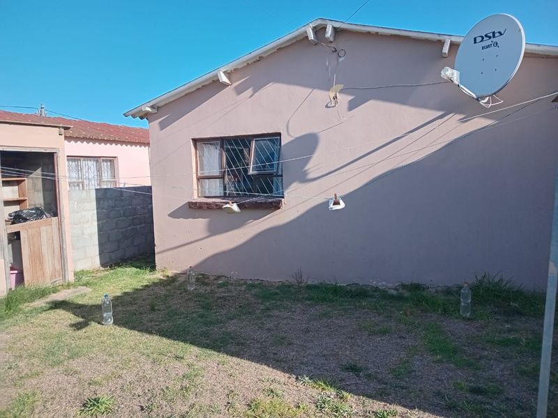 Secure 2 Bedroom Home with Garage and Great Potential - Photo 8