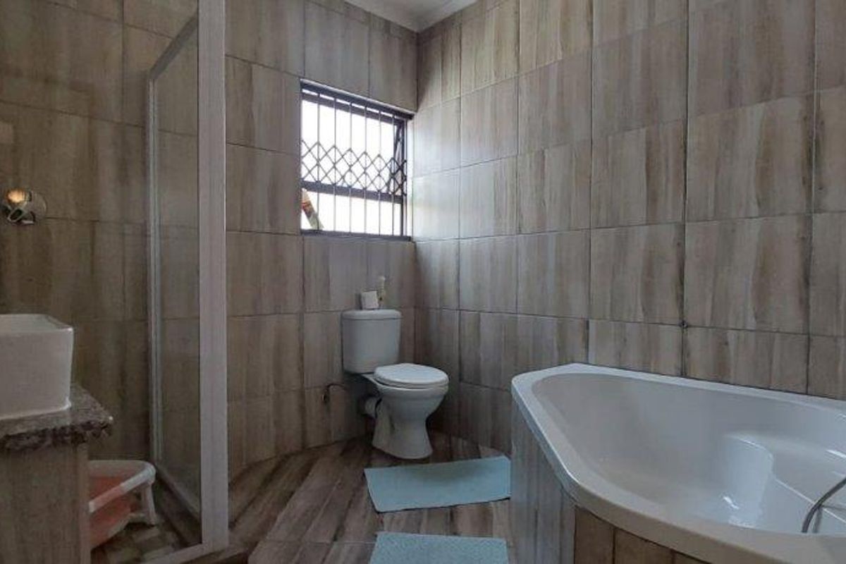 Brand new home in an Estate in VIlla Vestiti Pta North - Photo 4