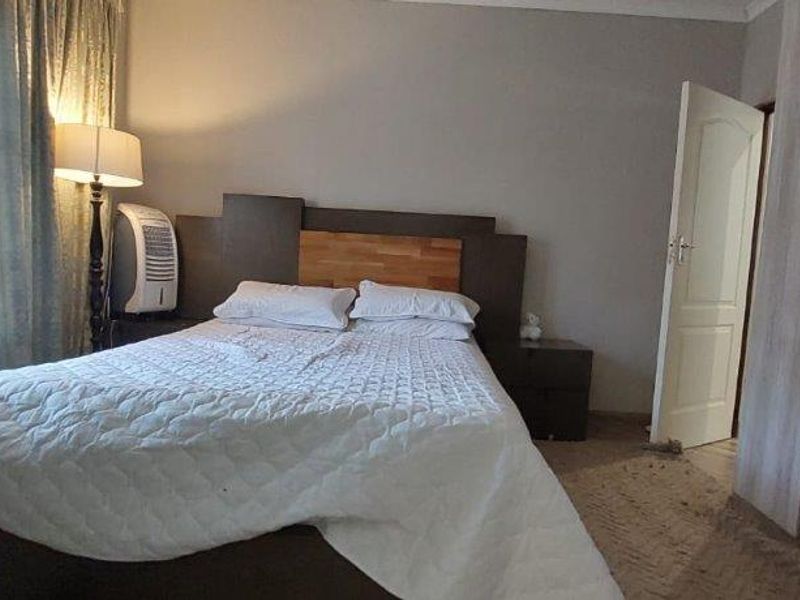 Brand new home in an Estate in VIlla Vestiti Pta North - Photo 3