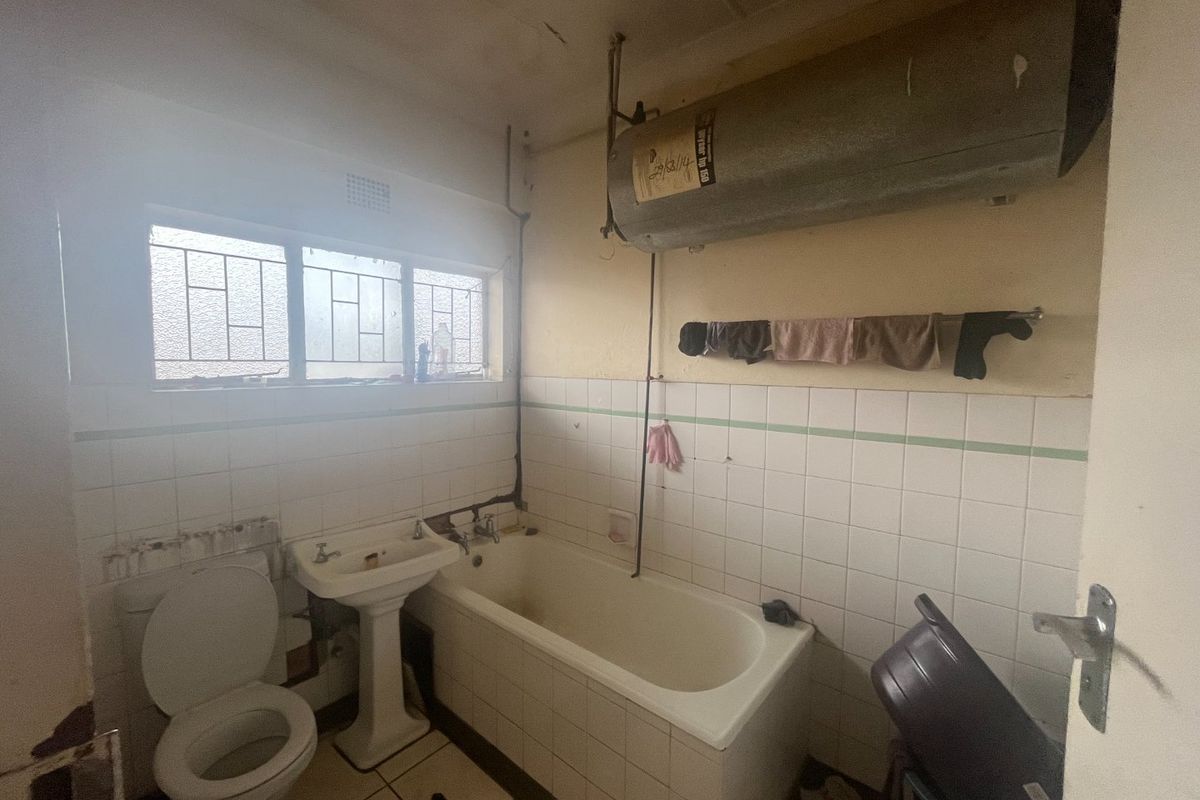 2 Bedroom For Sale in Gezina - Photo 2