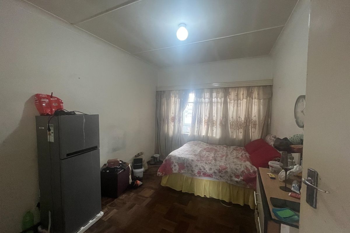 2 Bedroom For Sale in Gezina - Photo 4