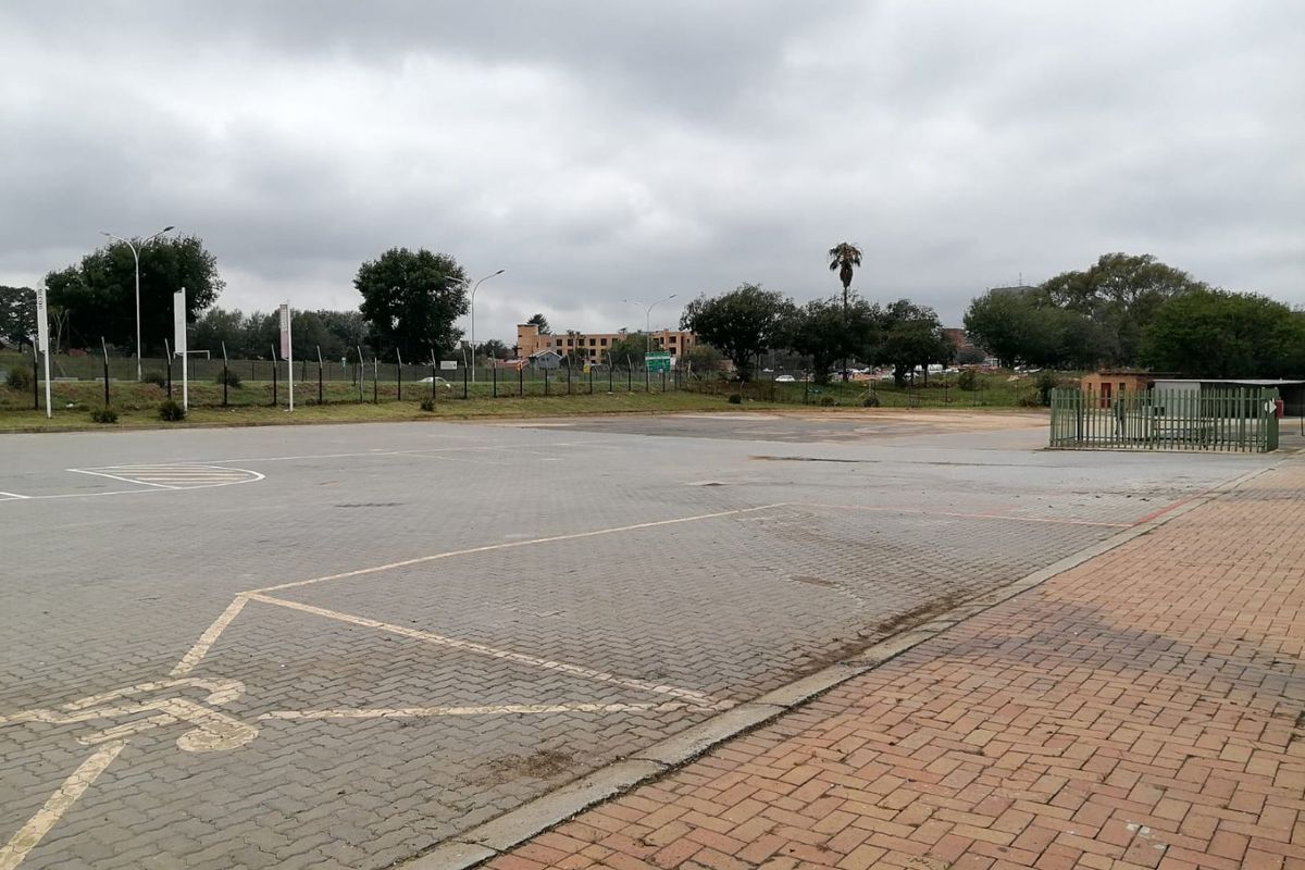 4495 SQUARE METERS COMMERCIAL BUSINESS PROPERTY FOR RENTAL - Photo 2