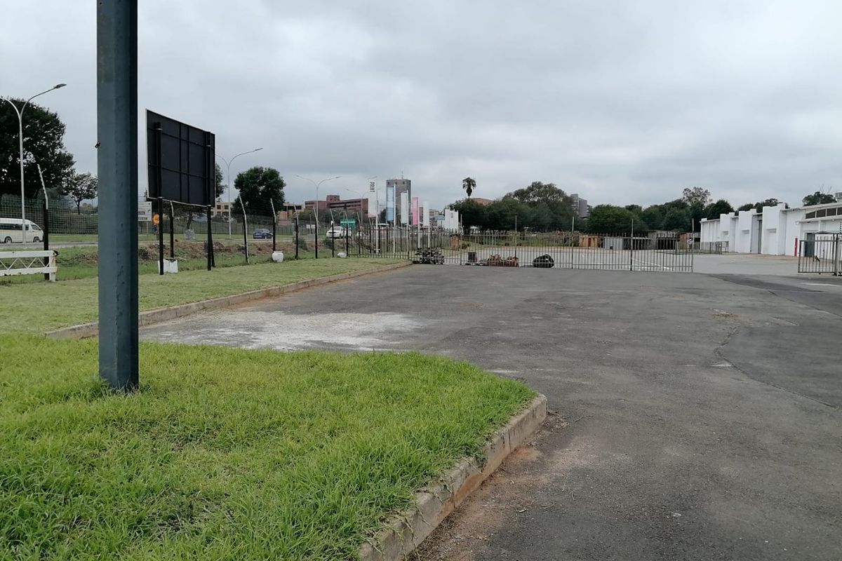 4495 SQUARE METERS COMMERCIAL BUSINESS PROPERTY FOR RENTAL - Photo 4