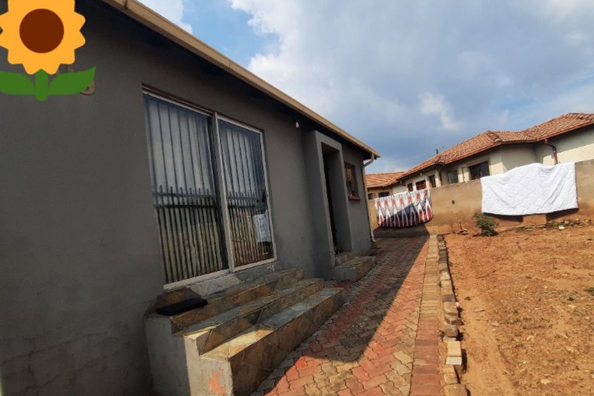 BEAUTIFUL CLAYVILLE HOUSE FOR SALE  - Photo 3