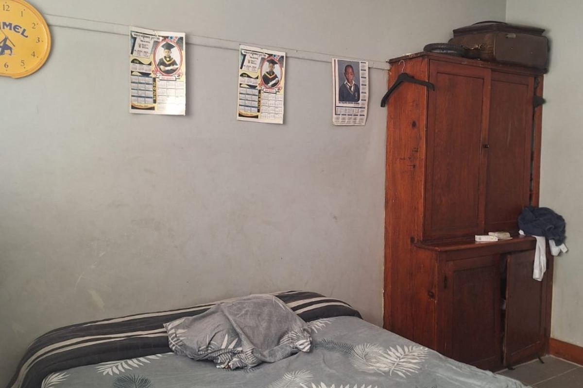 Exceptional Family Home with 3 Income-Generating Cottages – Judith Paarl - Photo 4