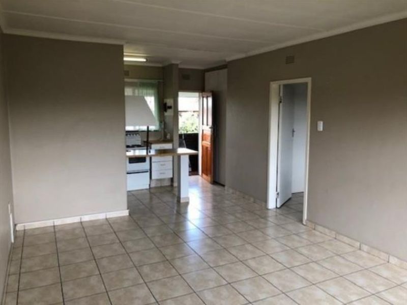 Lovely & Secure 1-Bedroom Simplex with Lifestyle Amenities - Photo 4