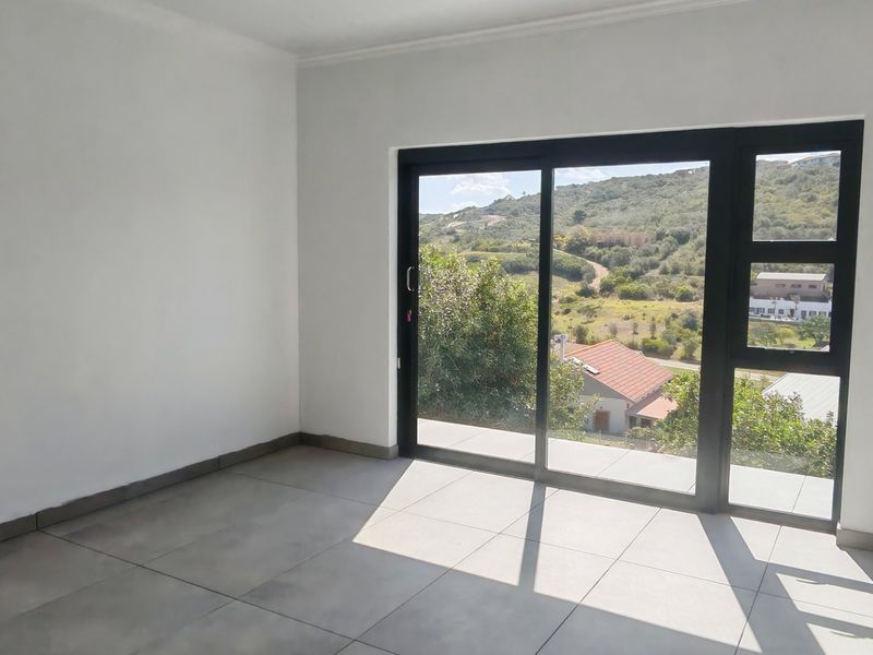 Spectacular house in the extremely popular Garden Route - Photo 9