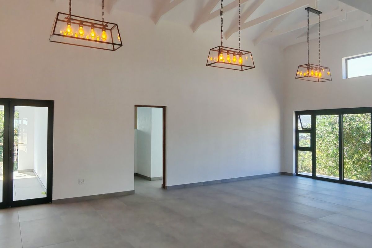 Spectacular house in the extremely popular Garden Route - Photo 5