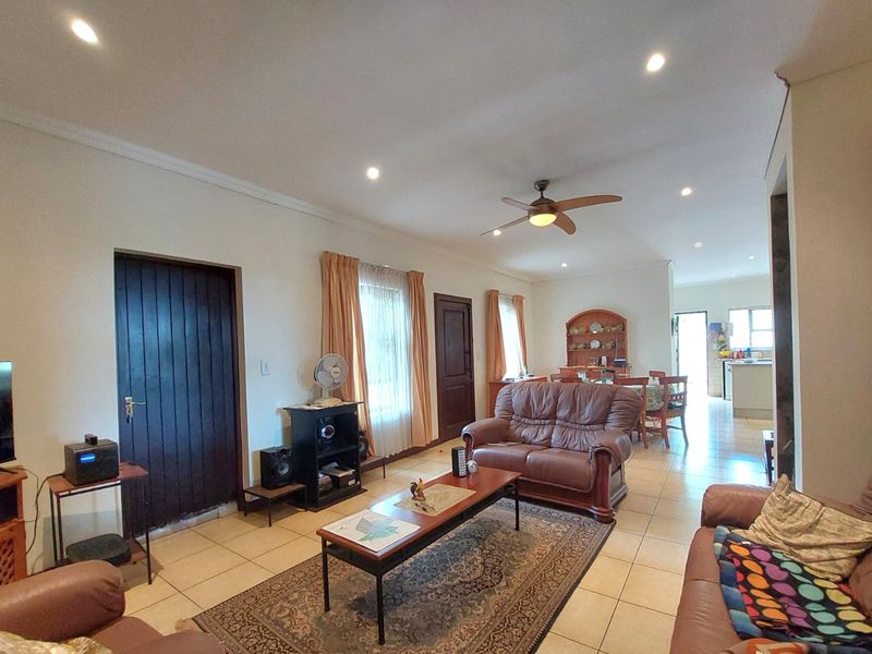 Tranquil Living in a Secure Golf Estate  Close to Hartbeespoort and Brits - Photo 4