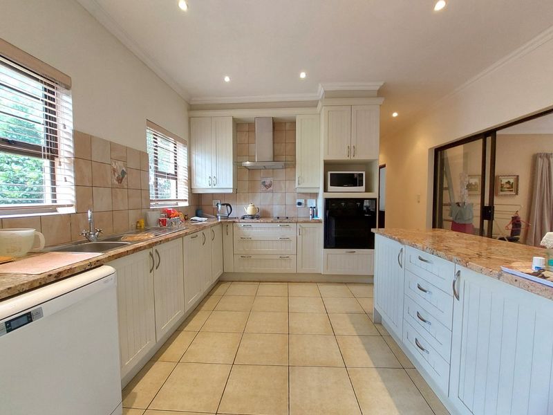 Tranquil Living in a Secure Golf Estate  Close to Hartbeespoort and Brits - Photo 9