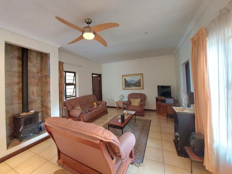 Tranquil Living in a Secure Golf Estate  Close to Hartbeespoort and Brits - Photo 6