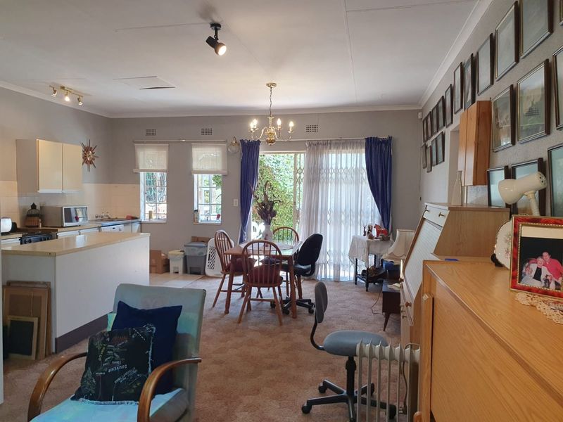 Beautiful and spacious family home in the secure and sought-after Essexwold. - Photo 7