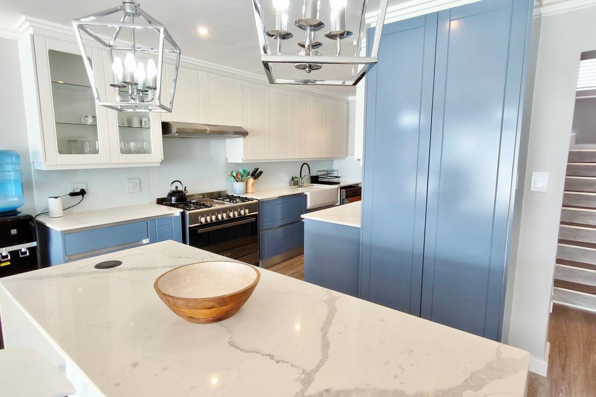 Elegant Waterfront Living in Secure Sunset Cove Estate – Vaal Dam - Photo 4