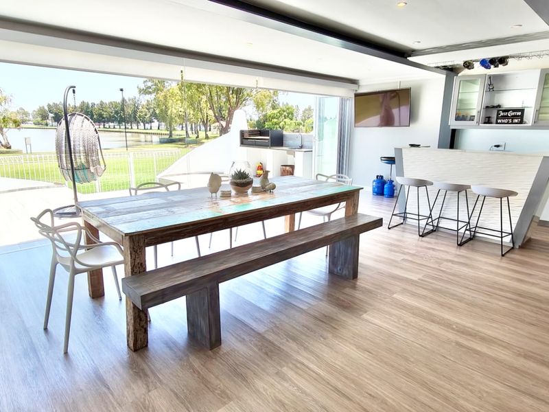 Elegant Waterfront Living in Secure Sunset Cove Estate – Vaal Dam - Photo 10