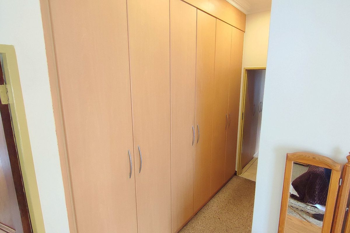 Beautiful 4-Bedroom Home in a Secure, Well-Maintained Estate - Photo 4