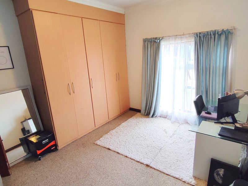 Beautiful 4-Bedroom Home in a Secure, Well-Maintained Estate - Photo 10