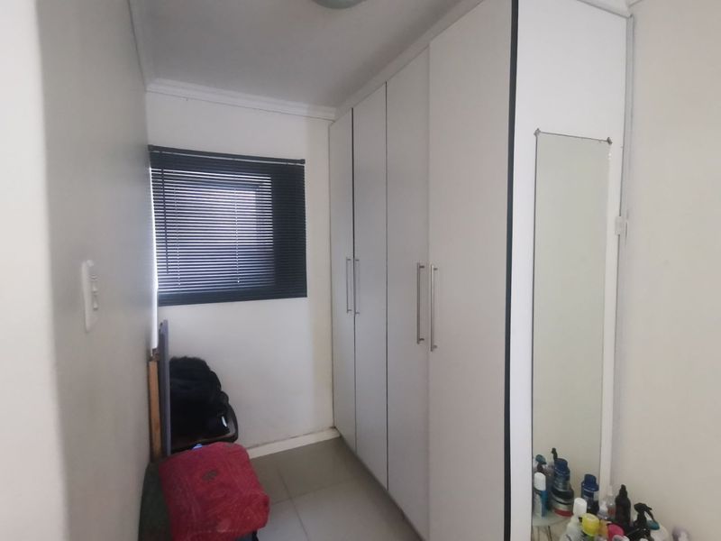 1 Bed Apartment in Richmond Hill for Sale - Photo 9