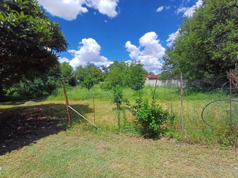 Spacious 5-Bedroom Family Home Near the Golf Course in Orkney - Photo 10