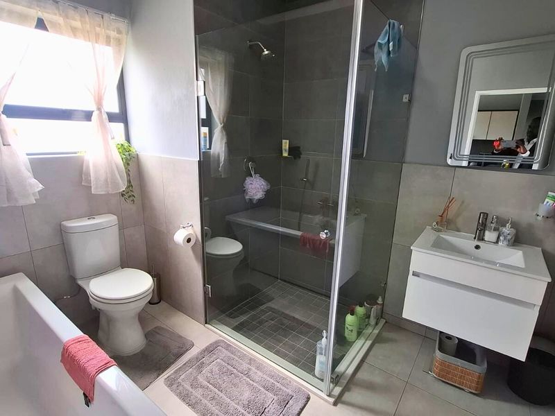 3-Bedroom Loft Apartment for Sale in Waterfall Manor – Be the First to Move In! - Photo 3