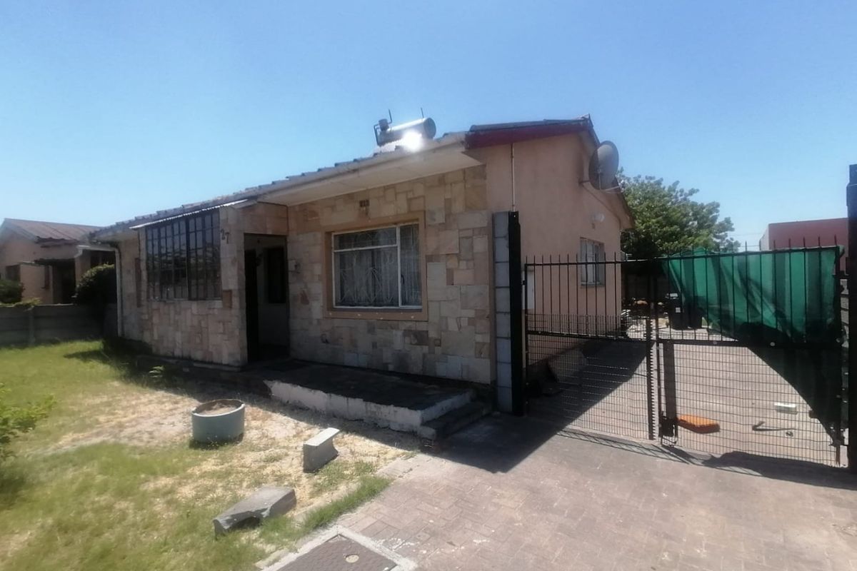 3 Bedroom home - Photo 2