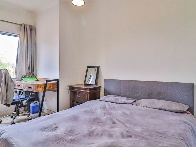 Modern 2-Bedroom, 2-Bathroom Lifestyle Apartment at The Reid, Linbro Park - Photo 7