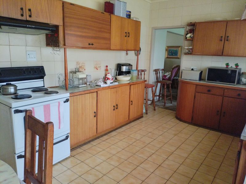 4 Bedroom House for Sale in Strubenvale  - Photo 9