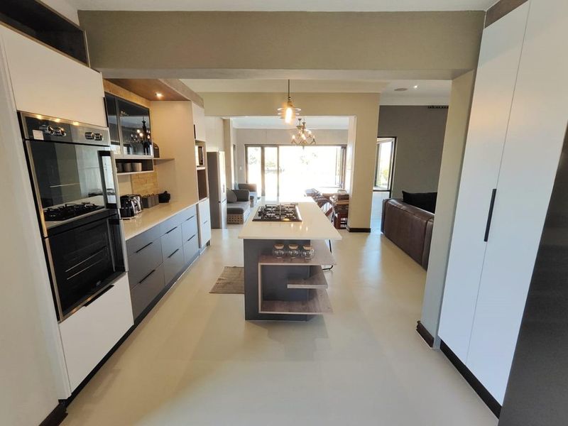 Luxury Living in a Secure Golf Estate with Stunning Views - Photo 7