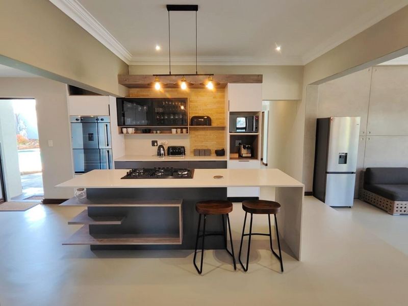 Luxury Living in a Secure Golf Estate with Stunning Views - Photo 2